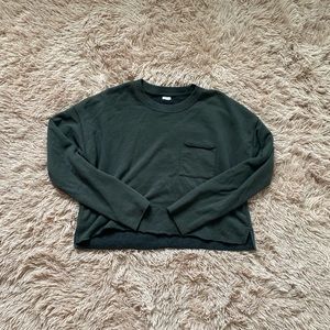 Black long sleeve crop top